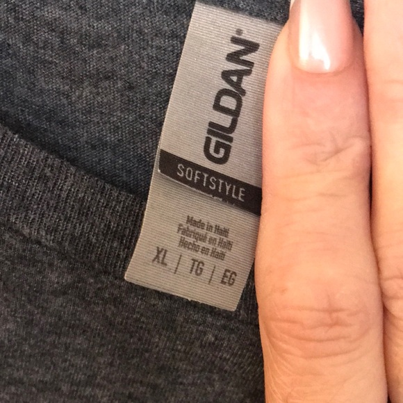 Elvis Presley Gray Graphic T-Shirt - Picture 2 of 2